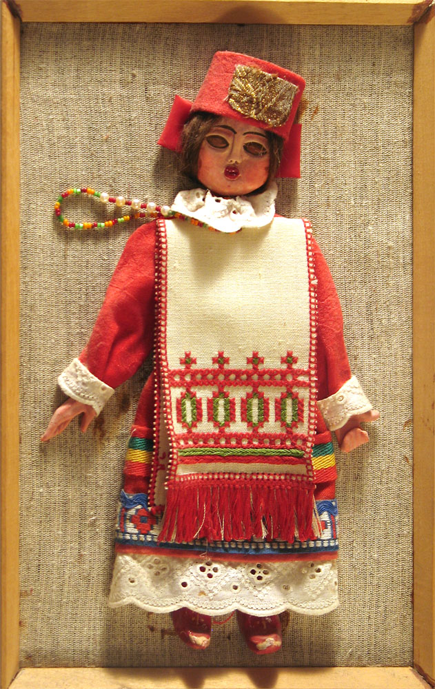 Панно «Кукла в Рязанском костюме»