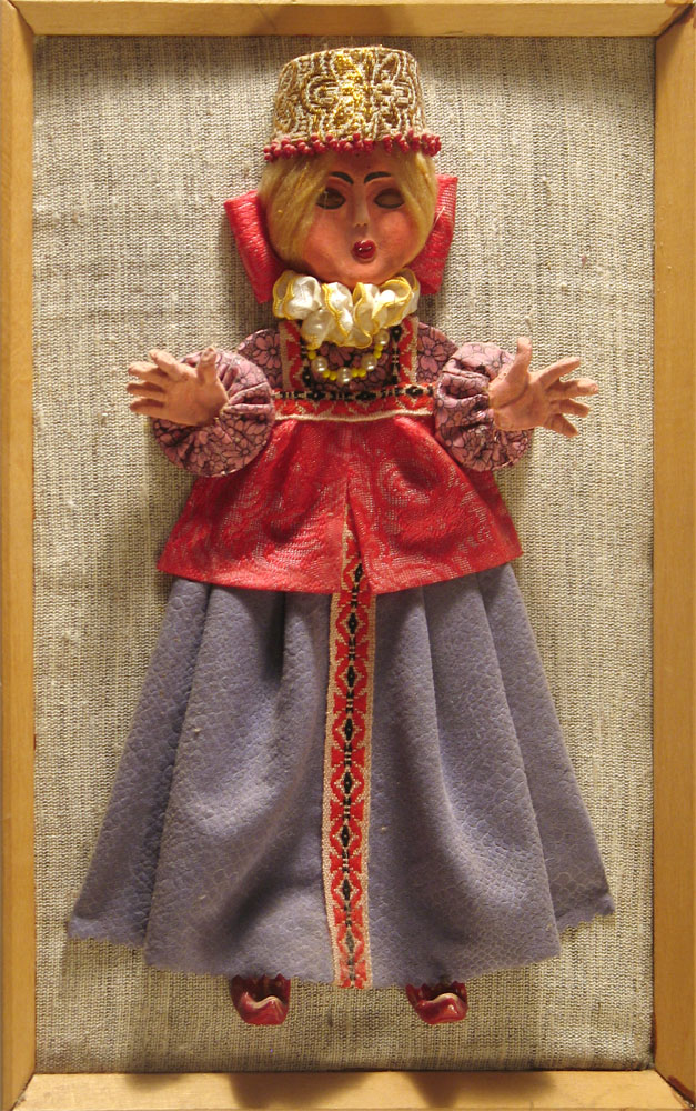 Панно «Кукла в Рязанском костюме»